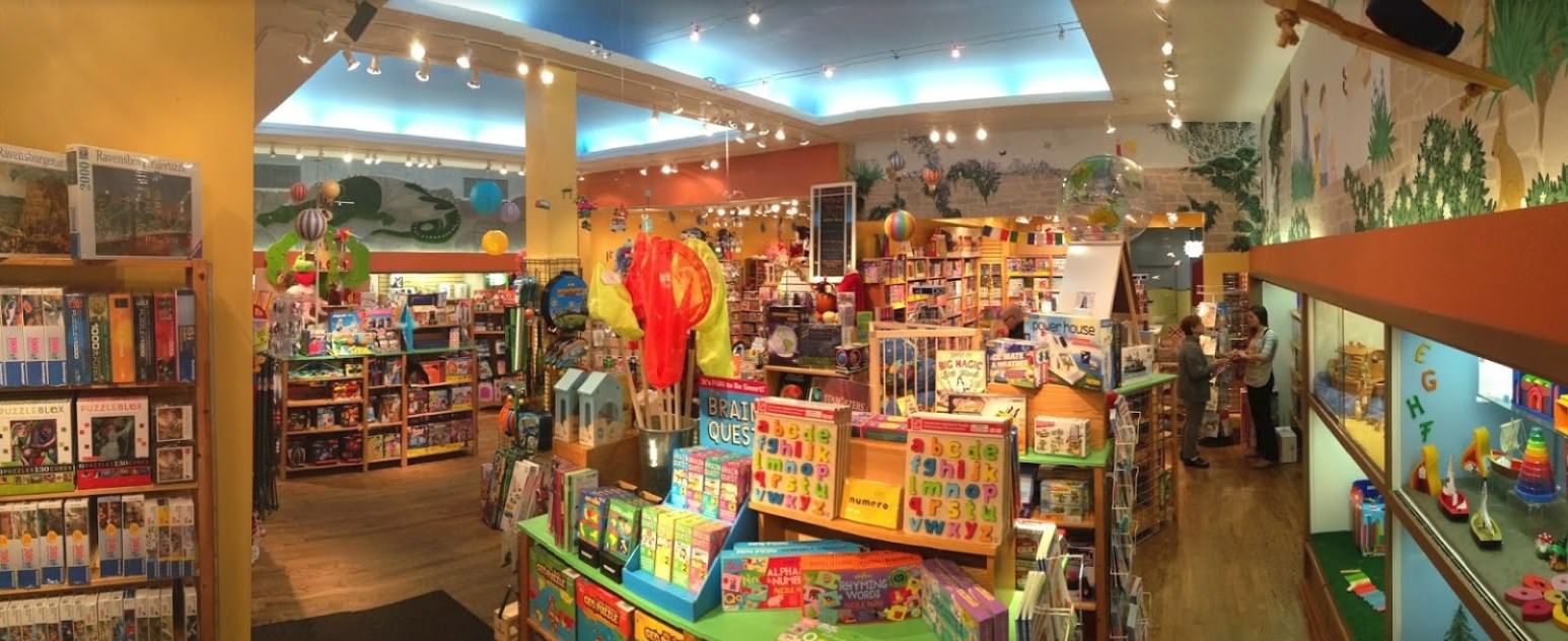 Building Skills, Cooperation and ProblemSolving Geppetto's Toy Box